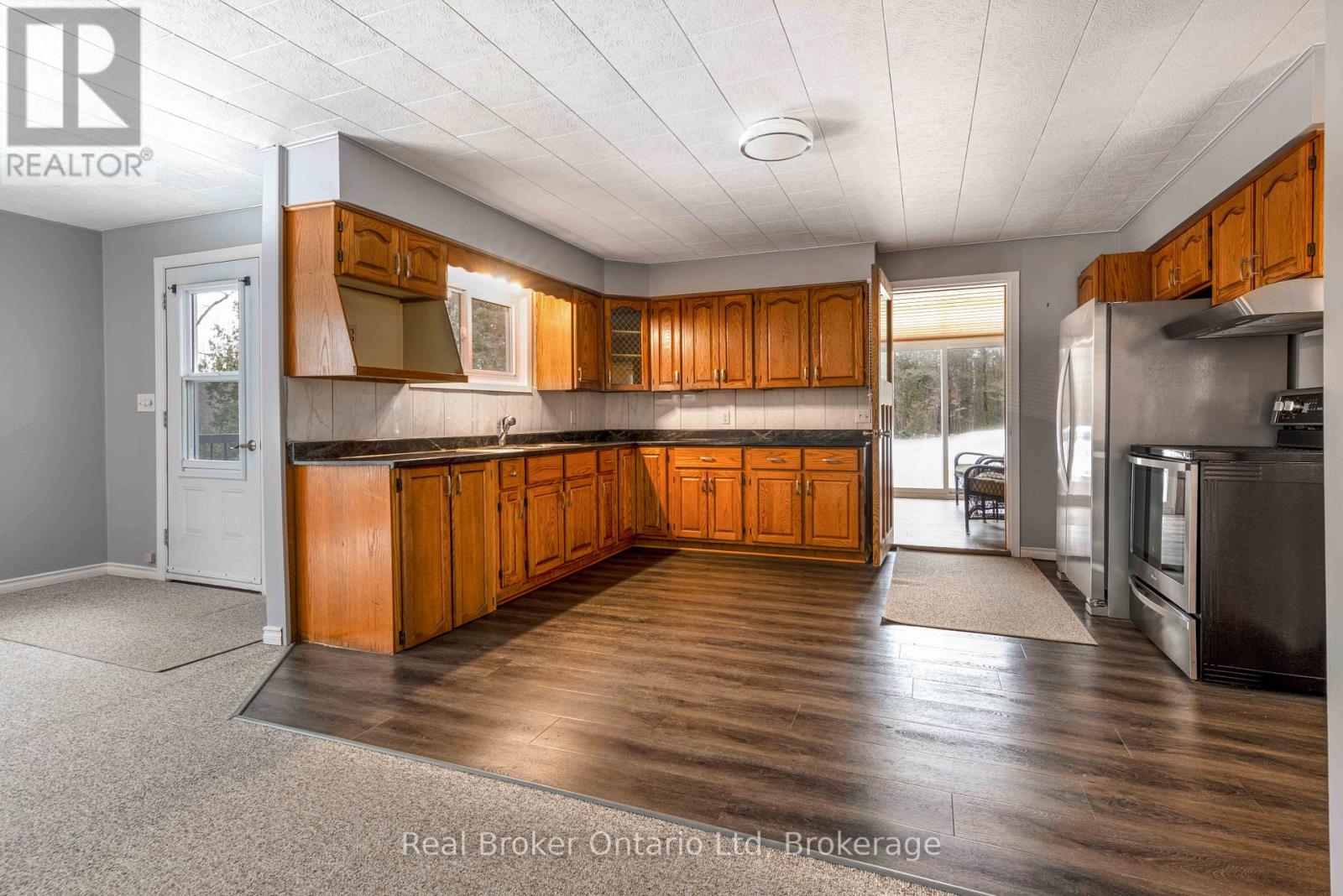 16 Twin River Drive N, South Bruce Peninsula, Ontario  N0H 2T0 - Photo 6 - X12927748