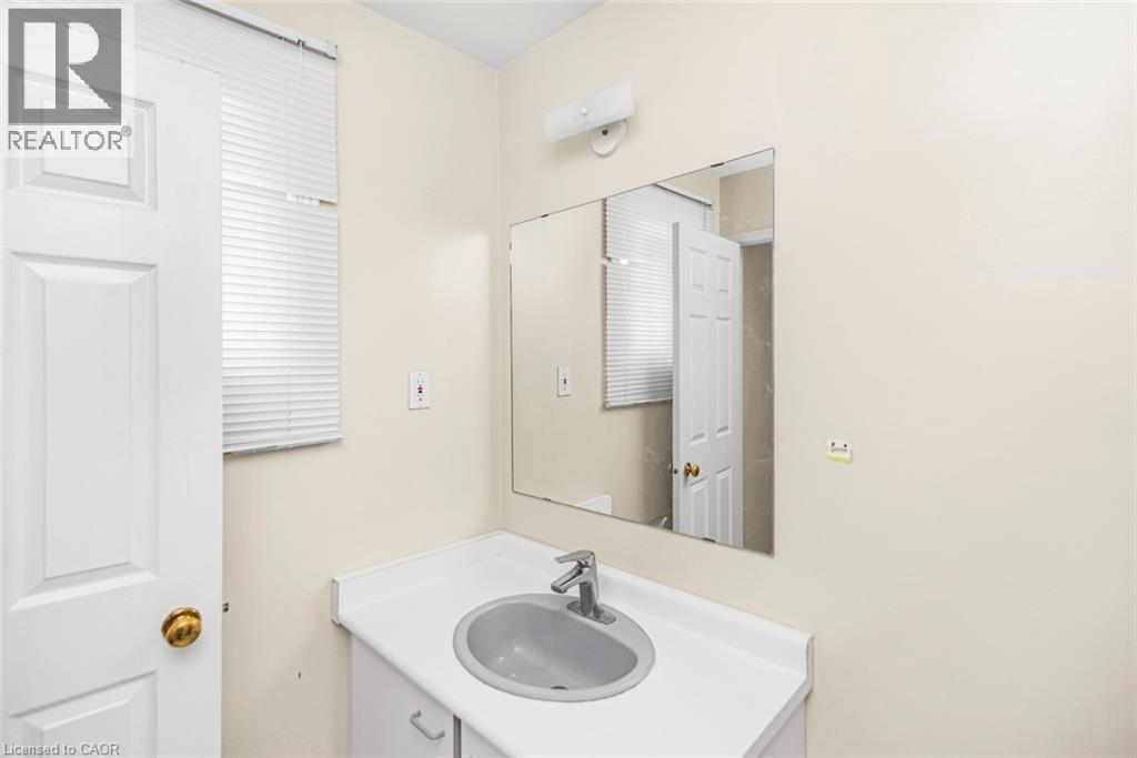 391 Stone Church Road E Unit# 52, Hamilton, Ontario  L9B 2H2 - Photo 31 - 40815601