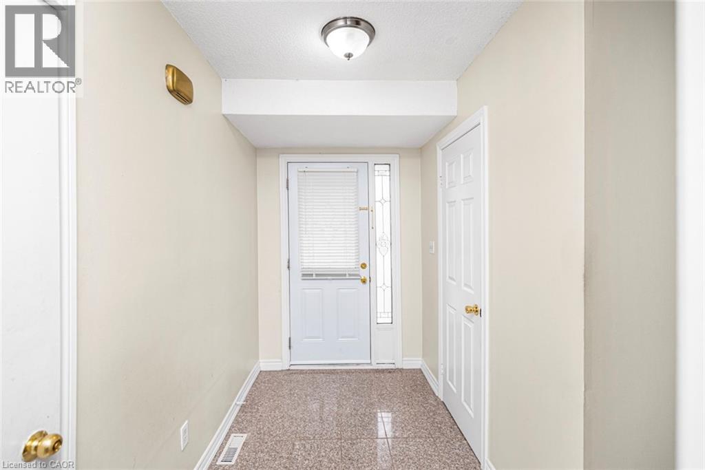 391 Stone Church Road E Unit# 52, Hamilton, Ontario  L9B 2H2 - Photo 5 - 40815601
