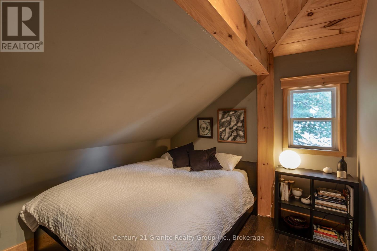 2029 Little Hawk Lake Road, Algonquin Highlands, Ontario  K0M 1S0 - Photo 37 - X12928426