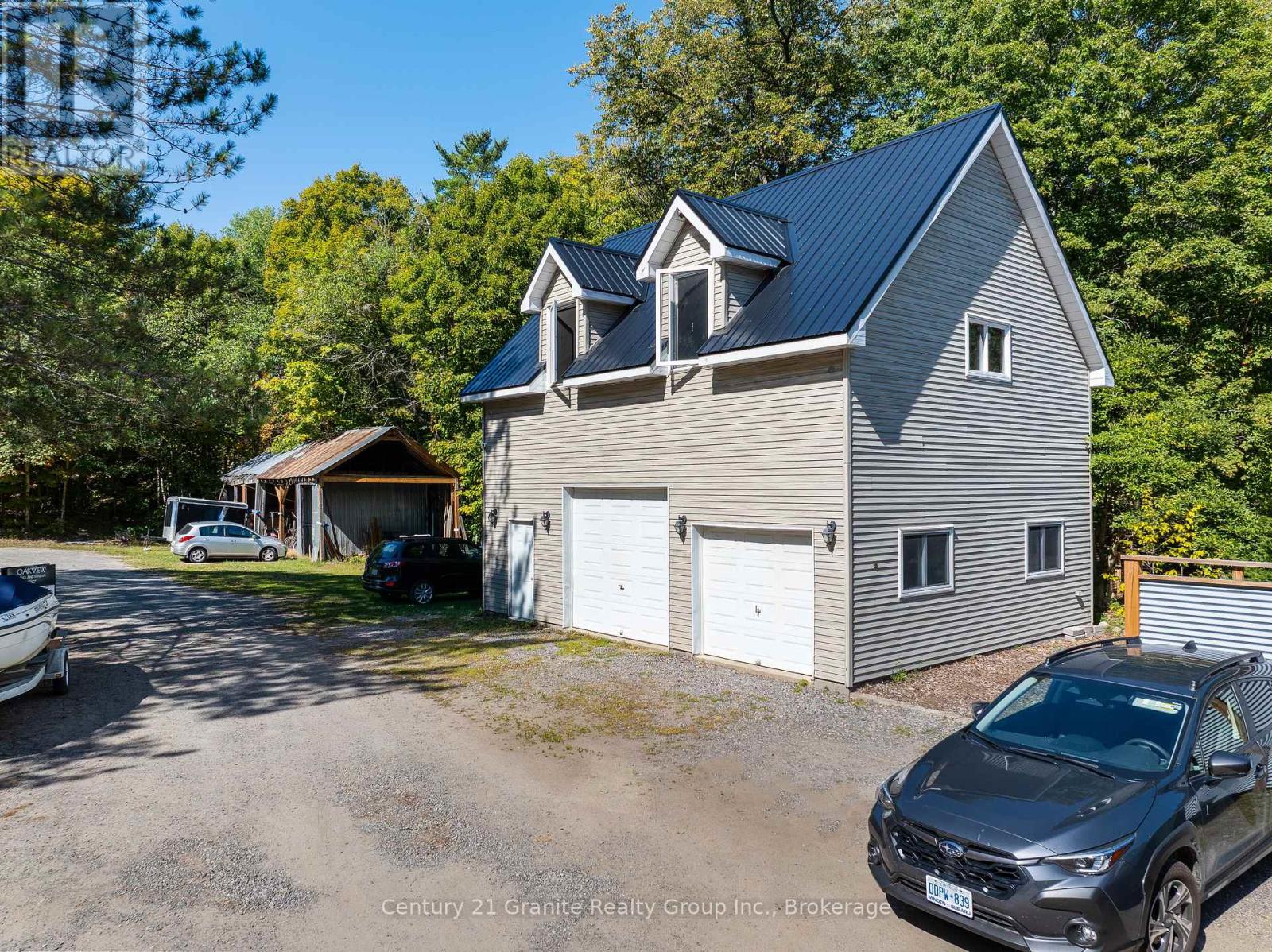 2029 Little Hawk Lake Road, Algonquin Highlands, Ontario  K0M 1S0 - Photo 49 - X12928426