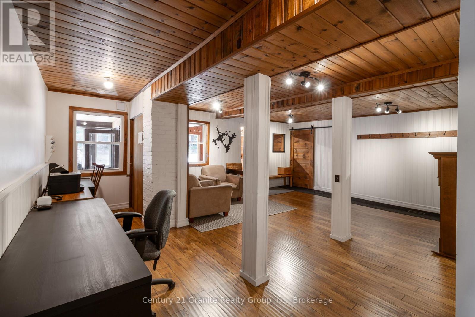 2029 Little Hawk Lake Road, Algonquin Highlands, Ontario  K0M 1S0 - Photo 8 - X12928426