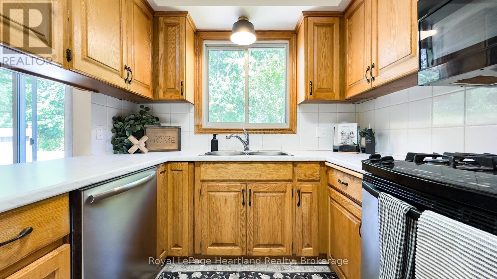 10 Bissett Court, Central Huron, Ontario  N7A 3X8 - Photo 16 - X12929632