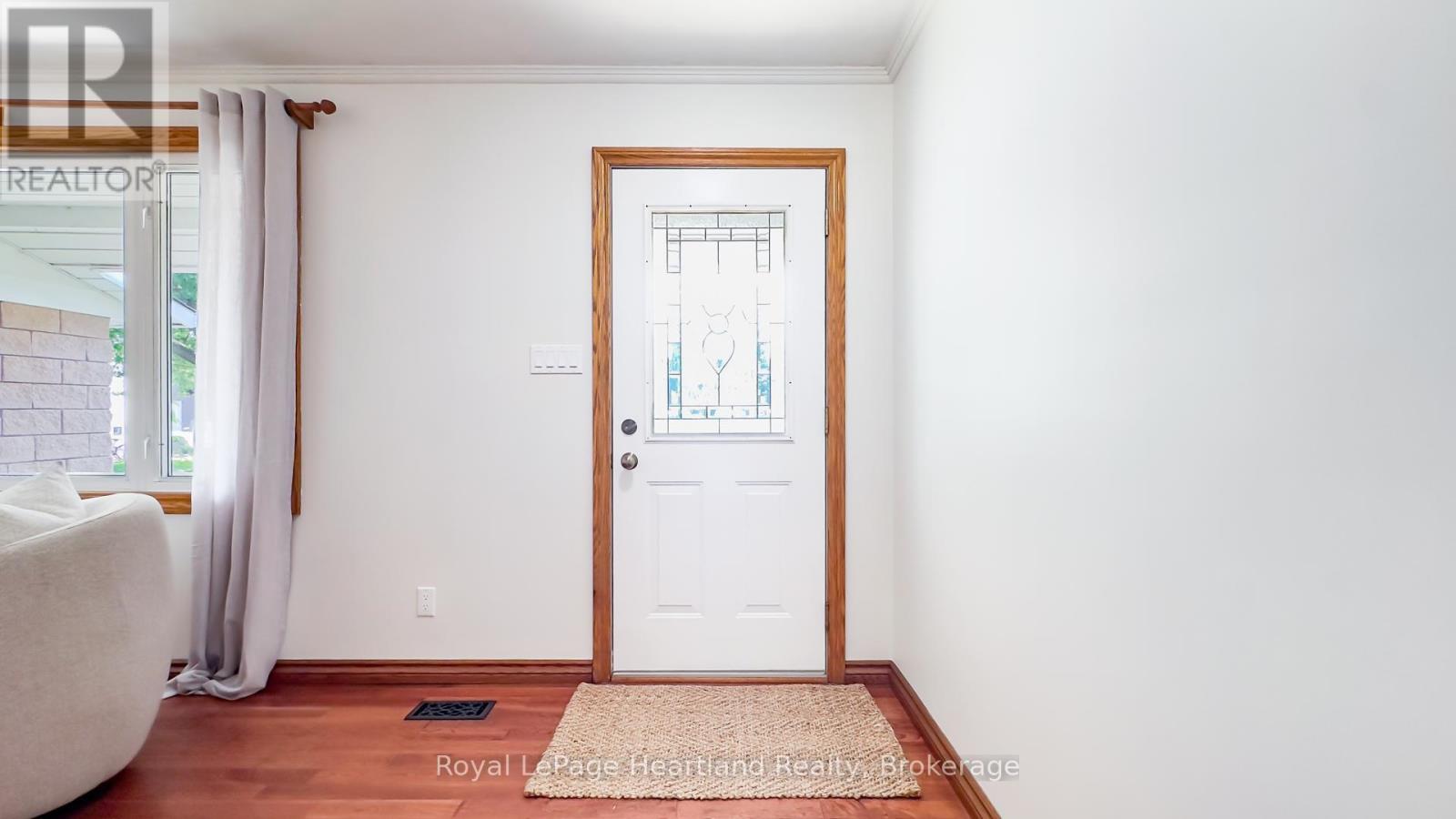 10 Bissett Court, Central Huron, Ontario  N7A 3X8 - Photo 5 - X12929632