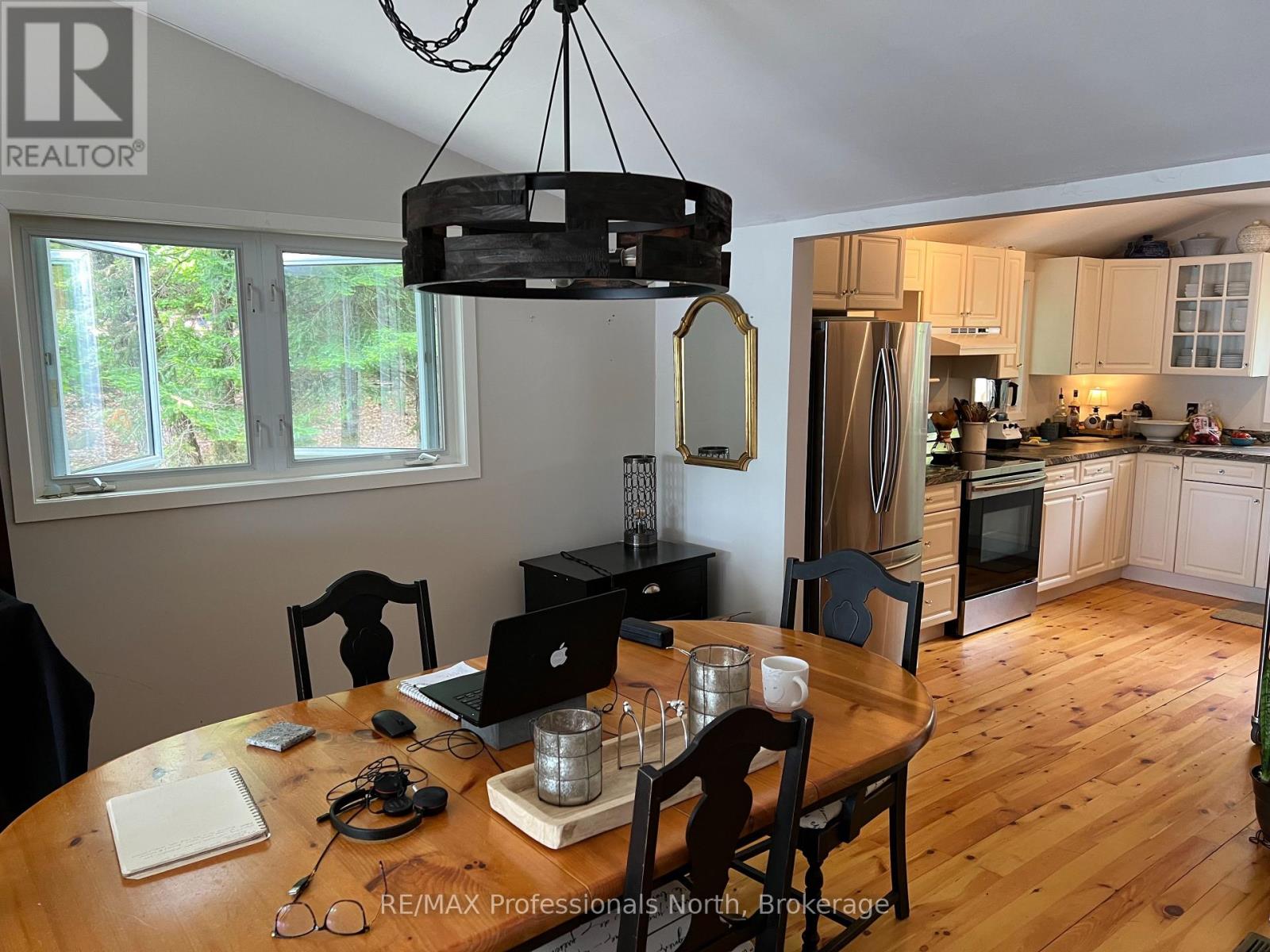 185 Ena Drive, Huntsville, Ontario  P1H 2J4 - Photo 13 - X12931476