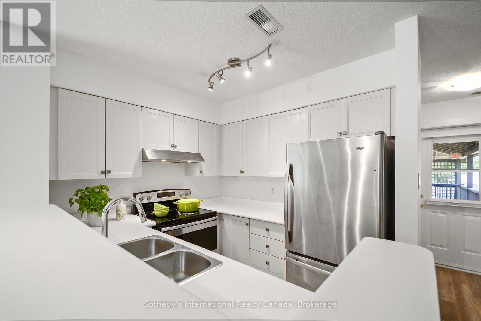 331 Mariners Way, Collingwood, Ontario  L9Y 5C7 - Photo 7 - S12931640