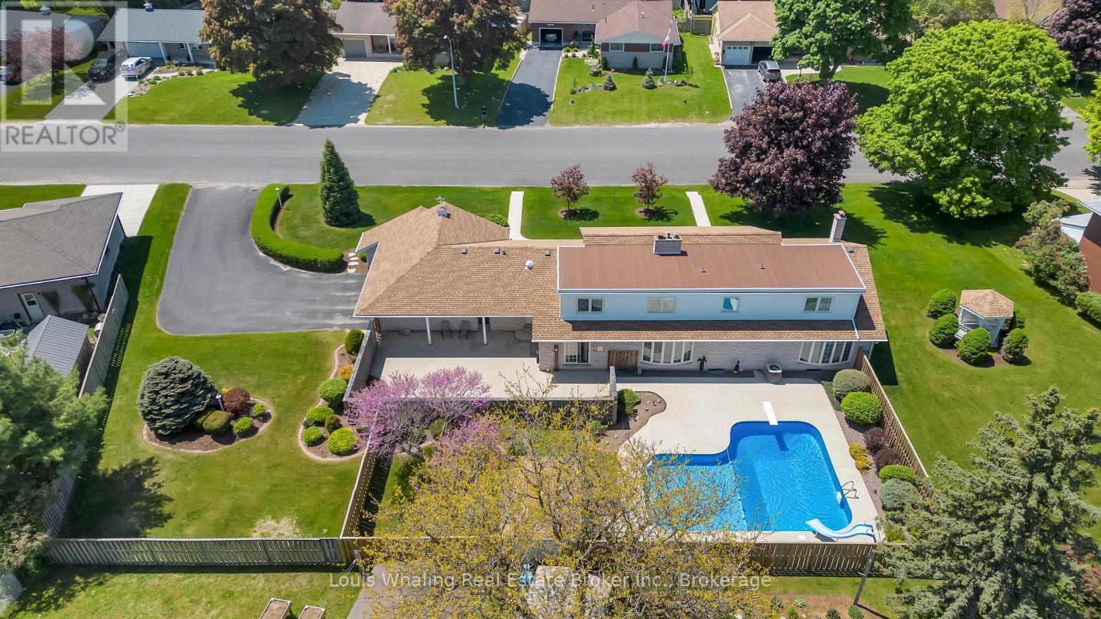 241 4th Avenue, Hanover, Ontario  N4N 2B6 - Photo 32 - X12931764