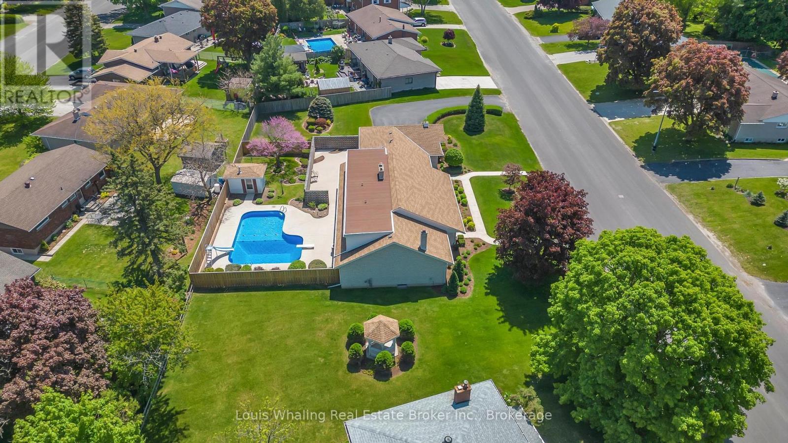 241 4th Avenue, Hanover, Ontario  N4N 2B6 - Photo 34 - X12931764
