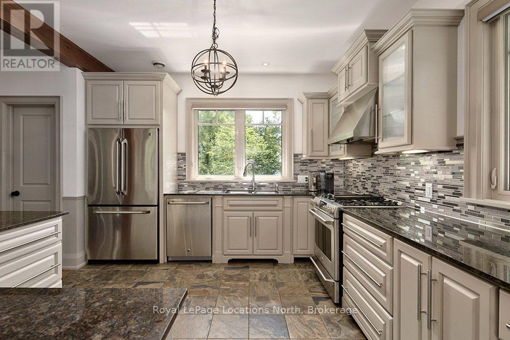 376 Sunset Boulevard, Blue Mountains, Ontario  N0H 2P0 - Photo 10 - X12931866
