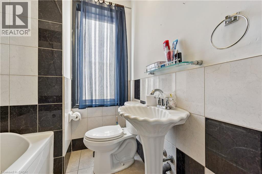496 King Street E, Kitchener, Ontario  N2G 2L6 - Photo 16 - 40815394