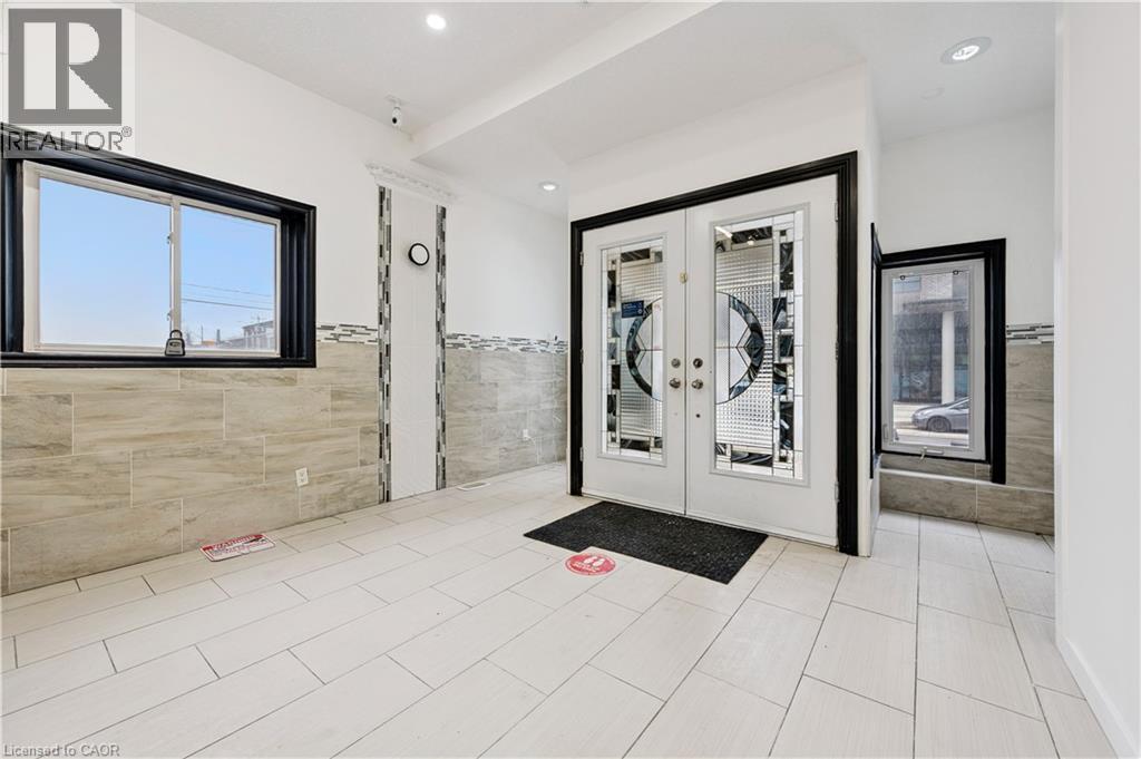 496 King Street E, Kitchener, Ontario  N2G 2L6 - Photo 4 - 40815394