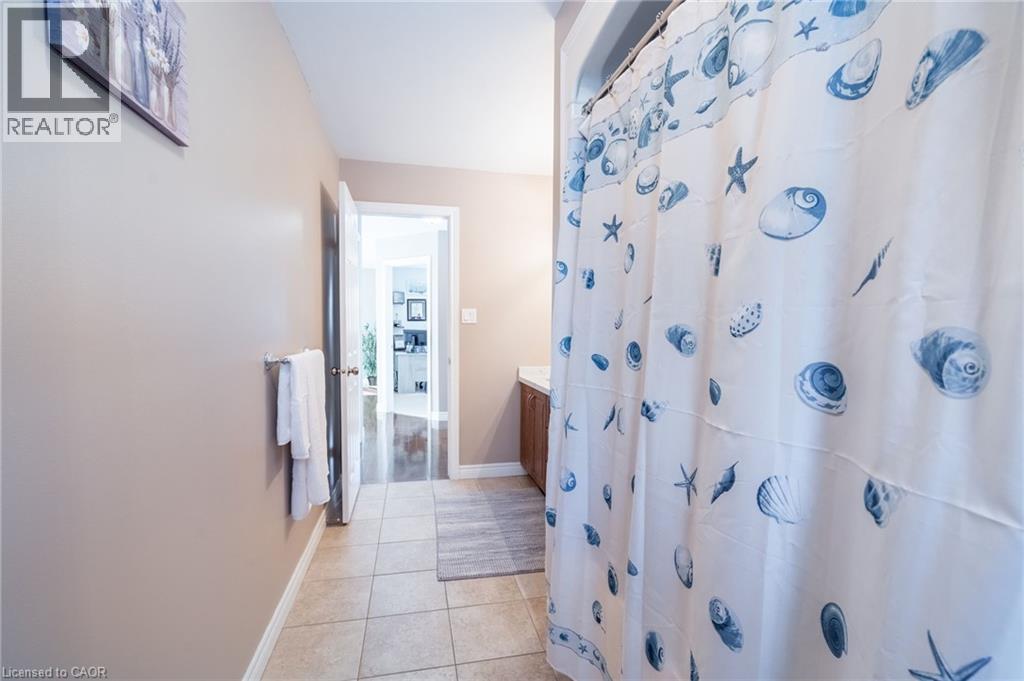 24 Edgecroft Crescent, Stoney Creek, Ontario  L8J 3Y6 - Photo 28 - 40815813