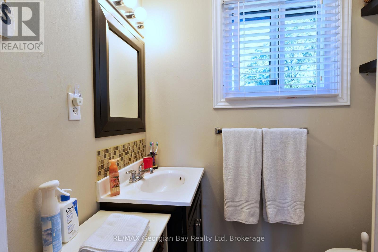 46 Forest Harbour Parkway, Tay, Ontario  L0K 2C0 - Photo 14 - S12934002