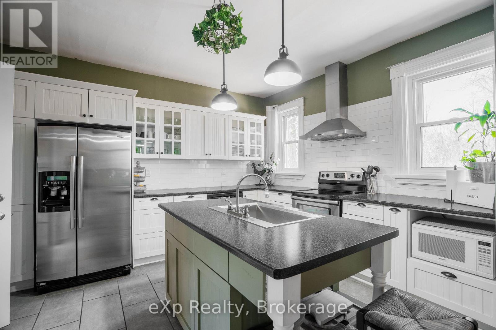352 Berford Street, South Bruce Peninsula, Ontario  N0H 2T0 - Photo 20 - X12934008