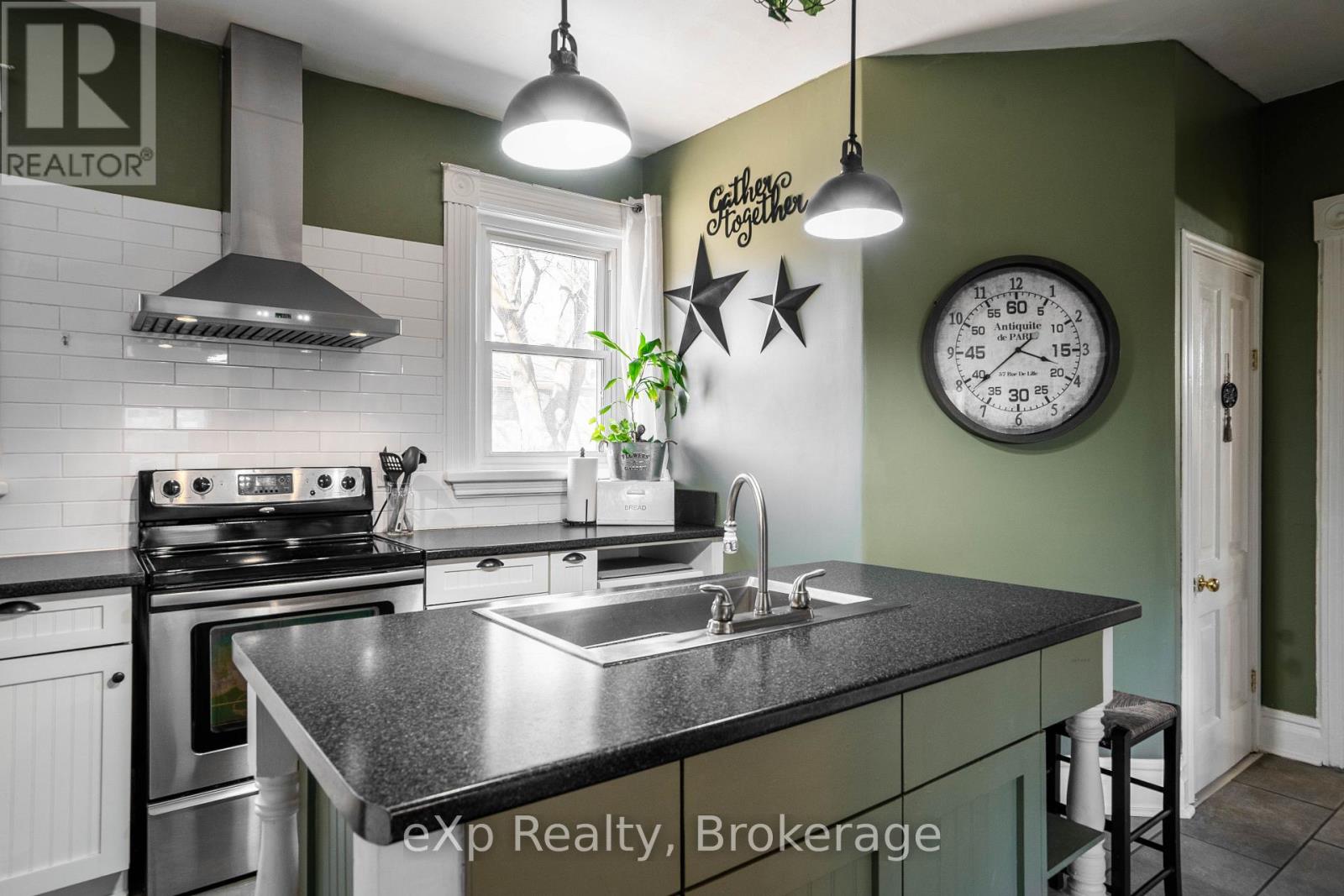 352 Berford Street, South Bruce Peninsula, Ontario  N0H 2T0 - Photo 21 - X12934008