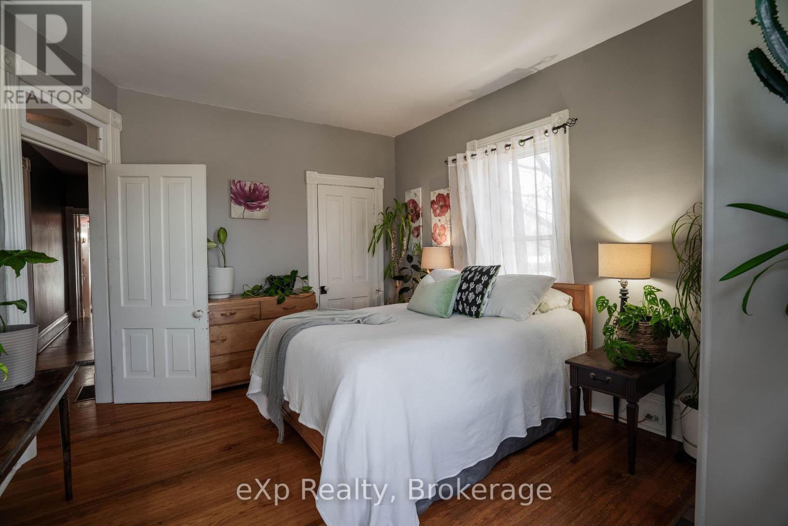 352 Berford Street, South Bruce Peninsula, Ontario  N0H 2T0 - Photo 25 - X12934008