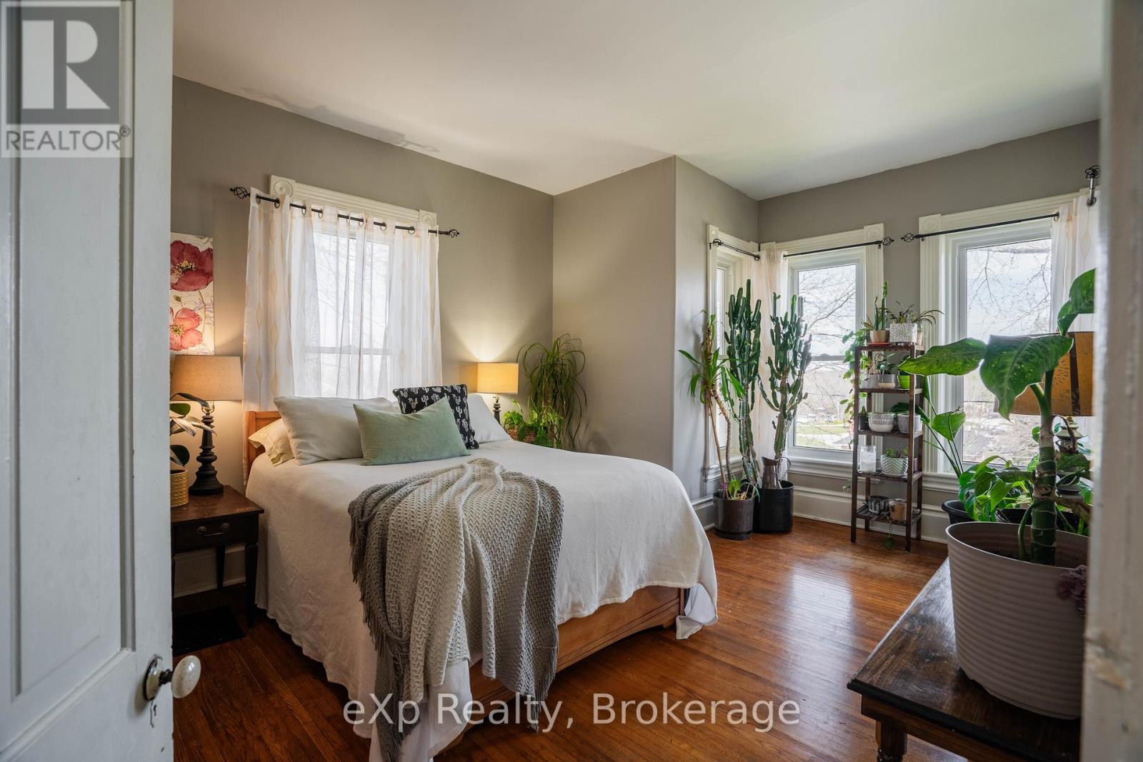 352 Berford Street, South Bruce Peninsula, Ontario  N0H 2T0 - Photo 26 - X12934008