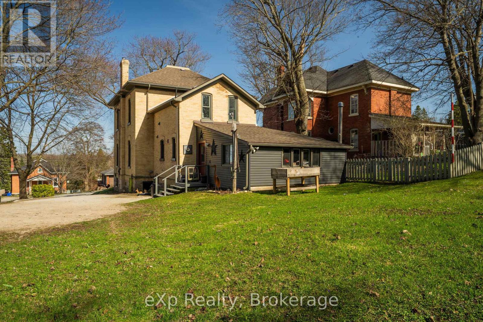 352 Berford Street, South Bruce Peninsula, Ontario  N0H 2T0 - Photo 3 - X12934008