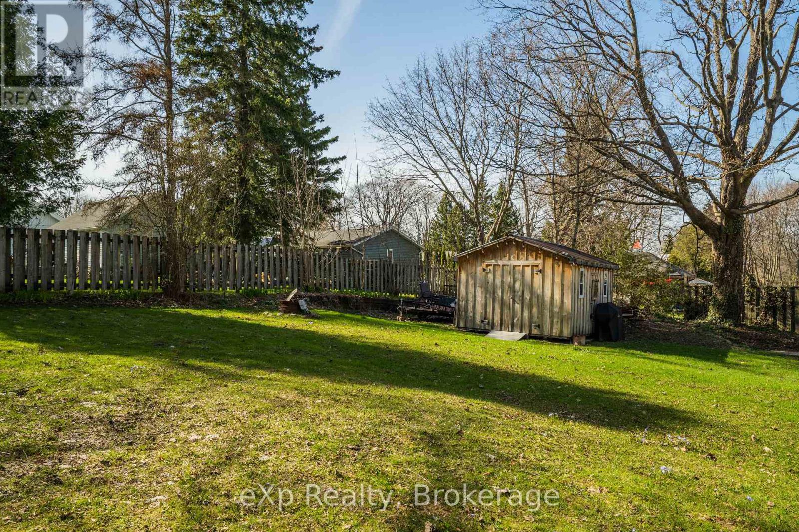 352 Berford Street, South Bruce Peninsula, Ontario  N0H 2T0 - Photo 37 - X12934008