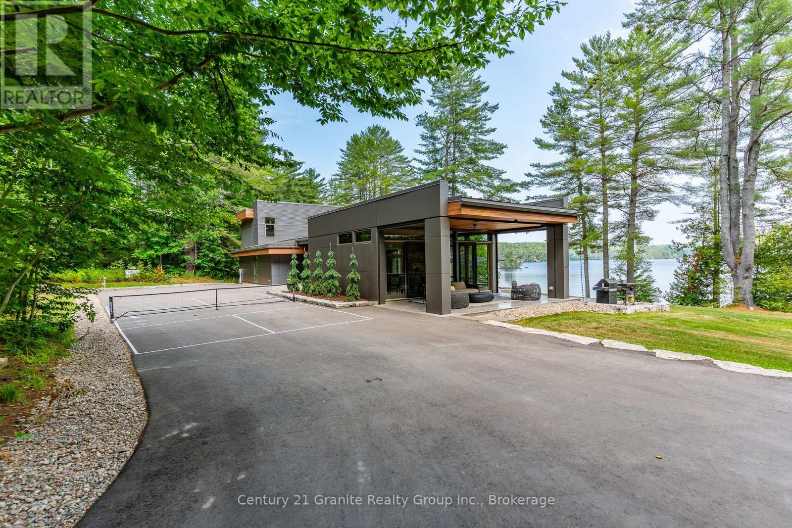 1085 Grace Road, Minden Hills, Ontario  K0M 2K0 - Photo 4 - X12934162