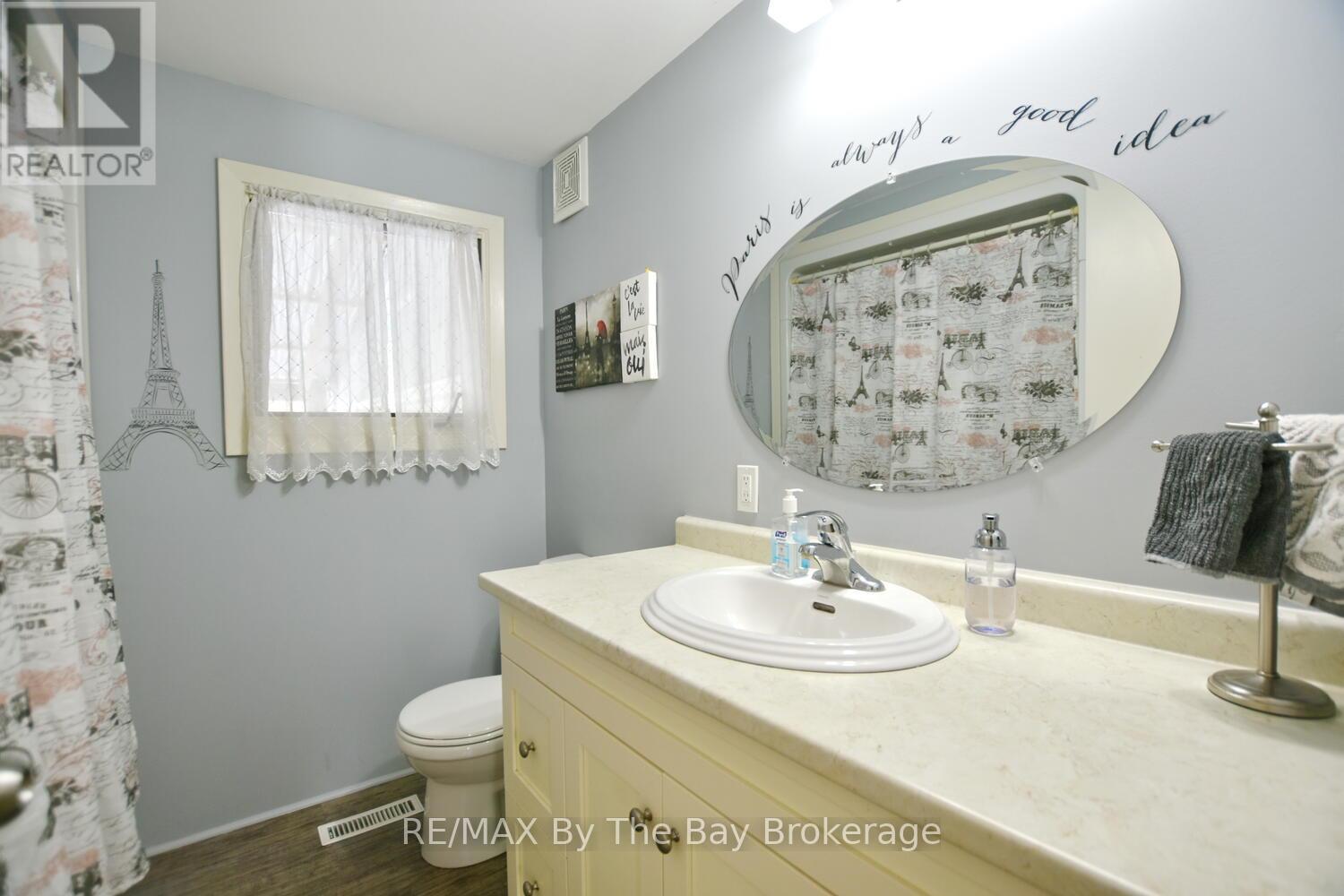 15 Carruthers Street S, Wasaga Beach, Ontario  L9Z 1K2 - Photo 14 - S12934442