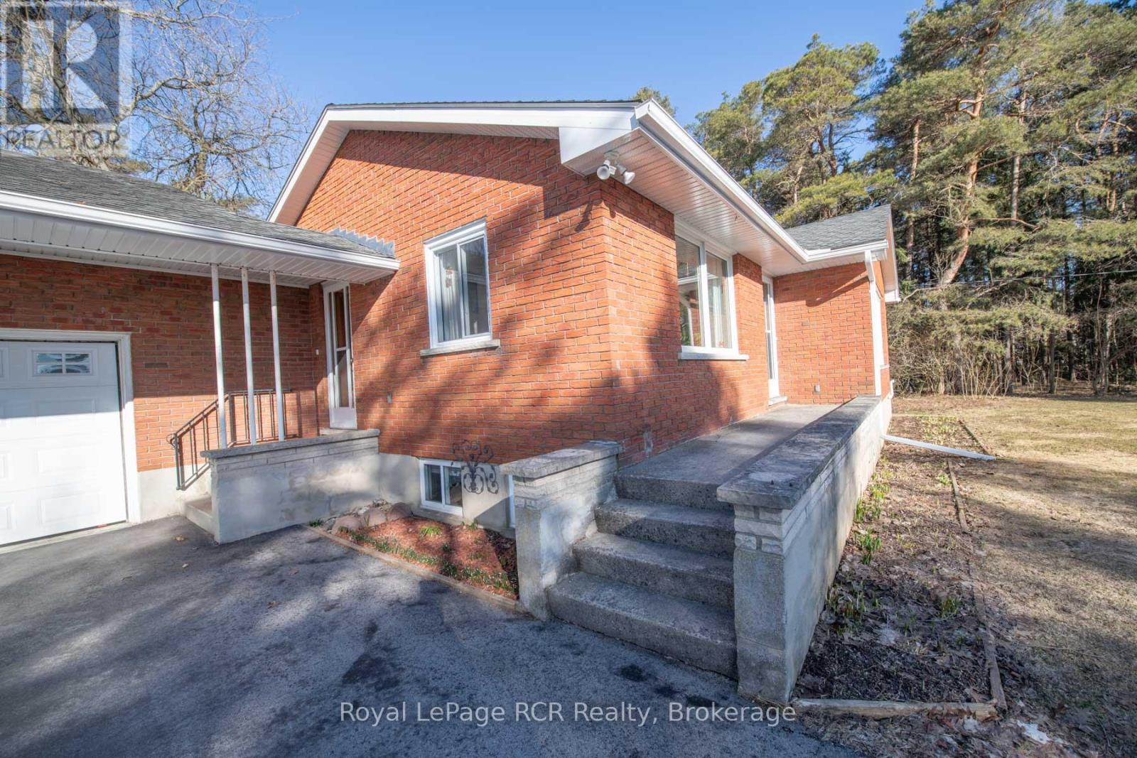 313634 Highway 6 Highway W, West Grey, Ontario  N0G 1R0 - Photo 4 - X12934622