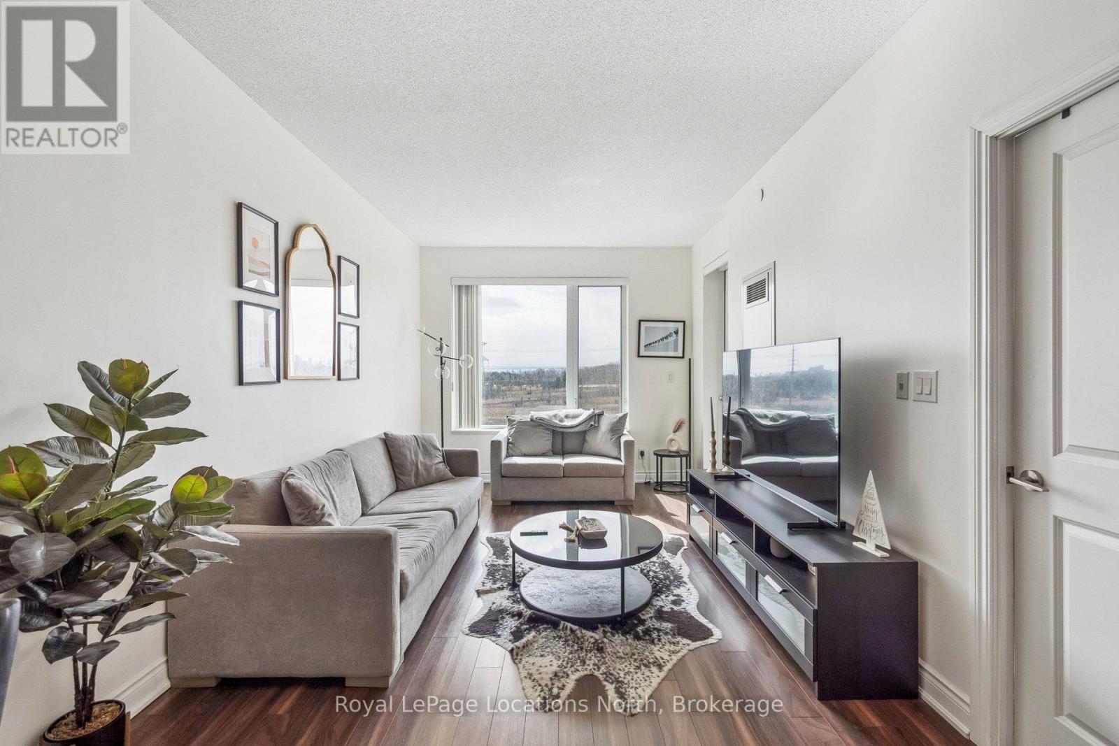 810 - 277 South Park Road, Markham, Ontario  L3T 0B7 - Photo 5 - N12935566