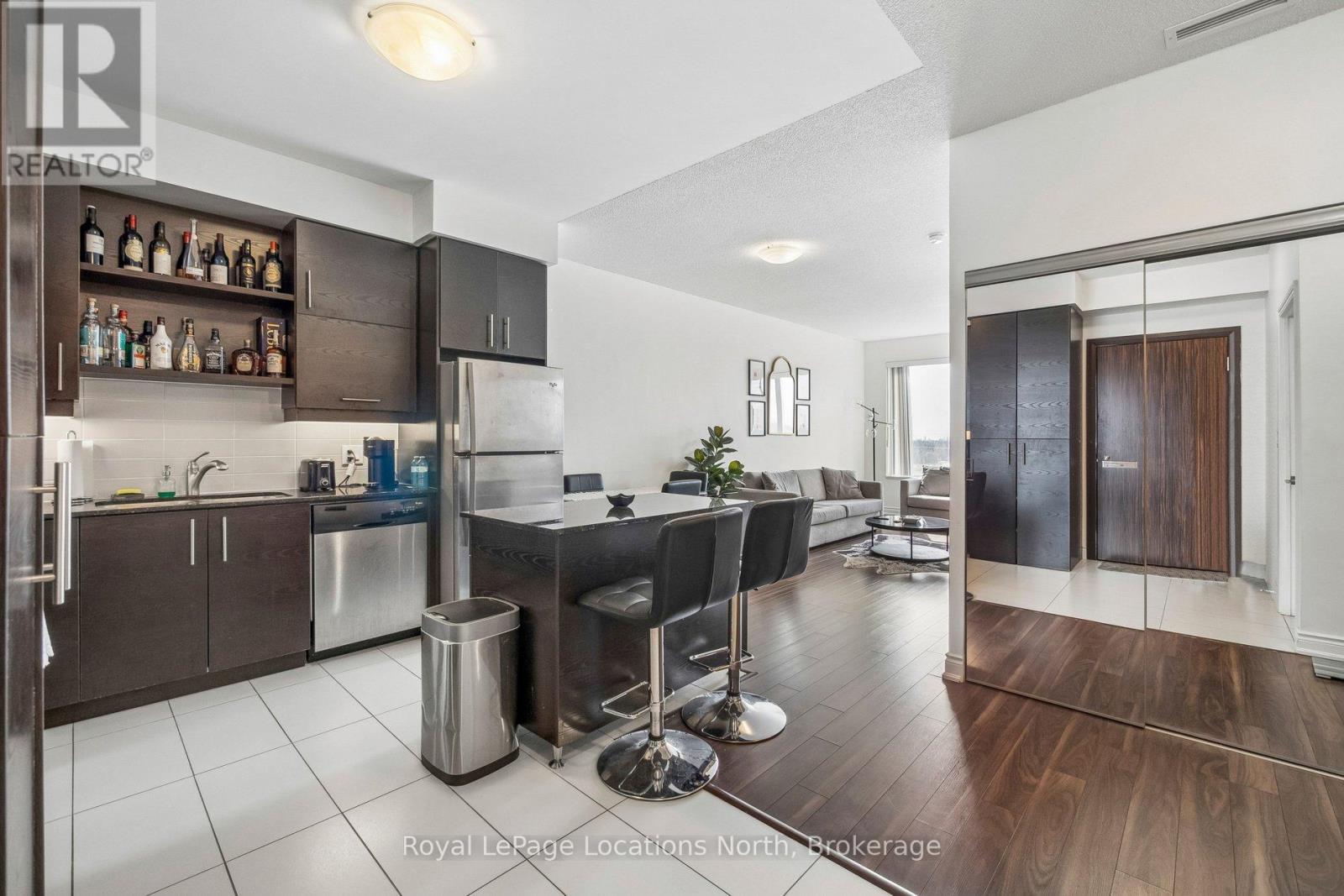 810 - 277 South Park Road, Markham, Ontario  L3T 0B7 - Photo 9 - N12935566