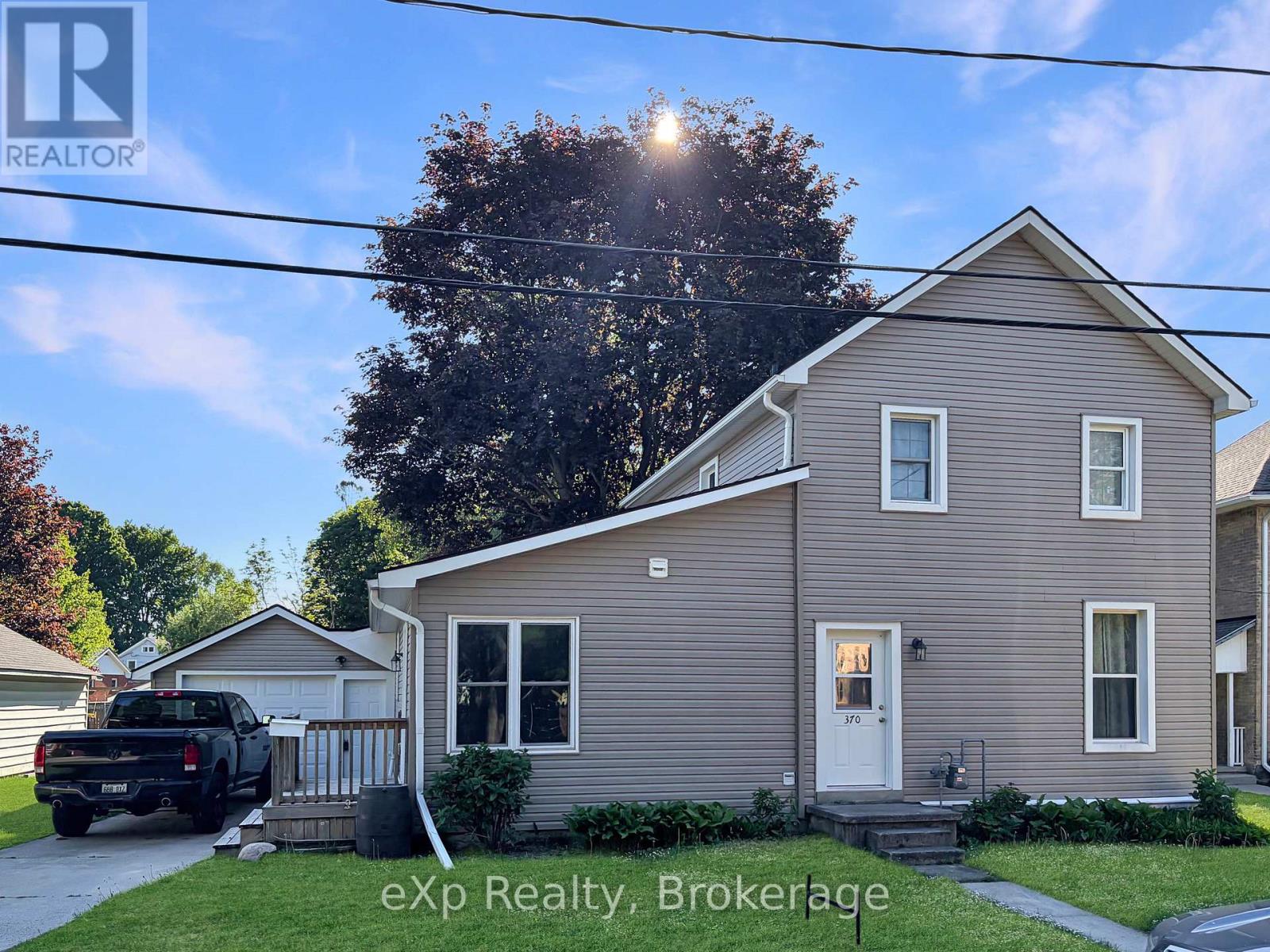 370 6th Avenue, Hanover, Ontario  N4N 2E9 - Photo 2 - X12935752