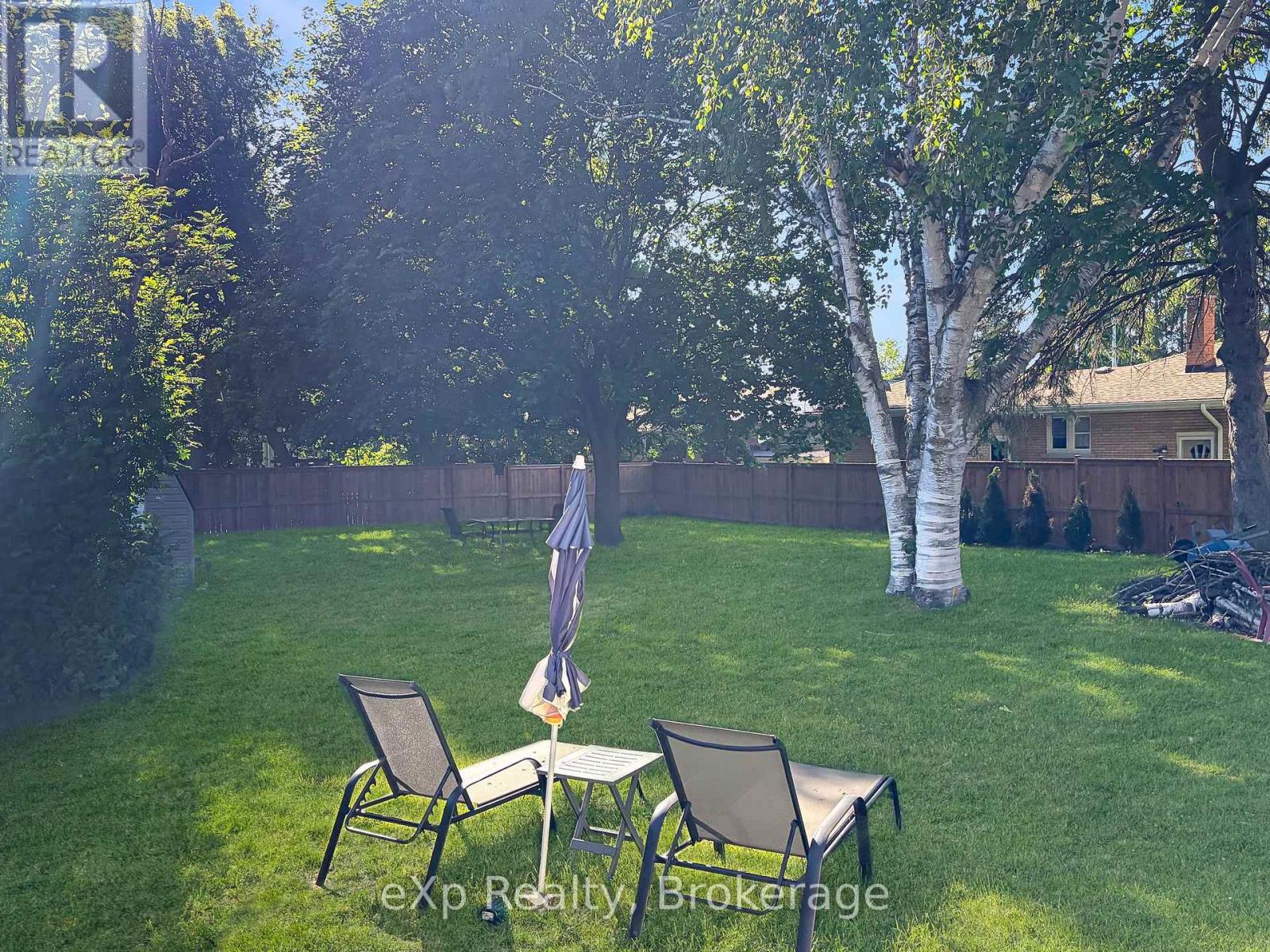 370 6th Avenue, Hanover, Ontario  N4N 2E9 - Photo 31 - X12935752