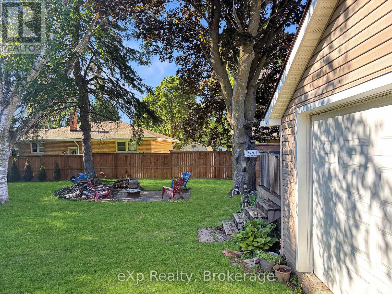 370 6th Avenue, Hanover, Ontario  N4N 2E9 - Photo 32 - X12935752