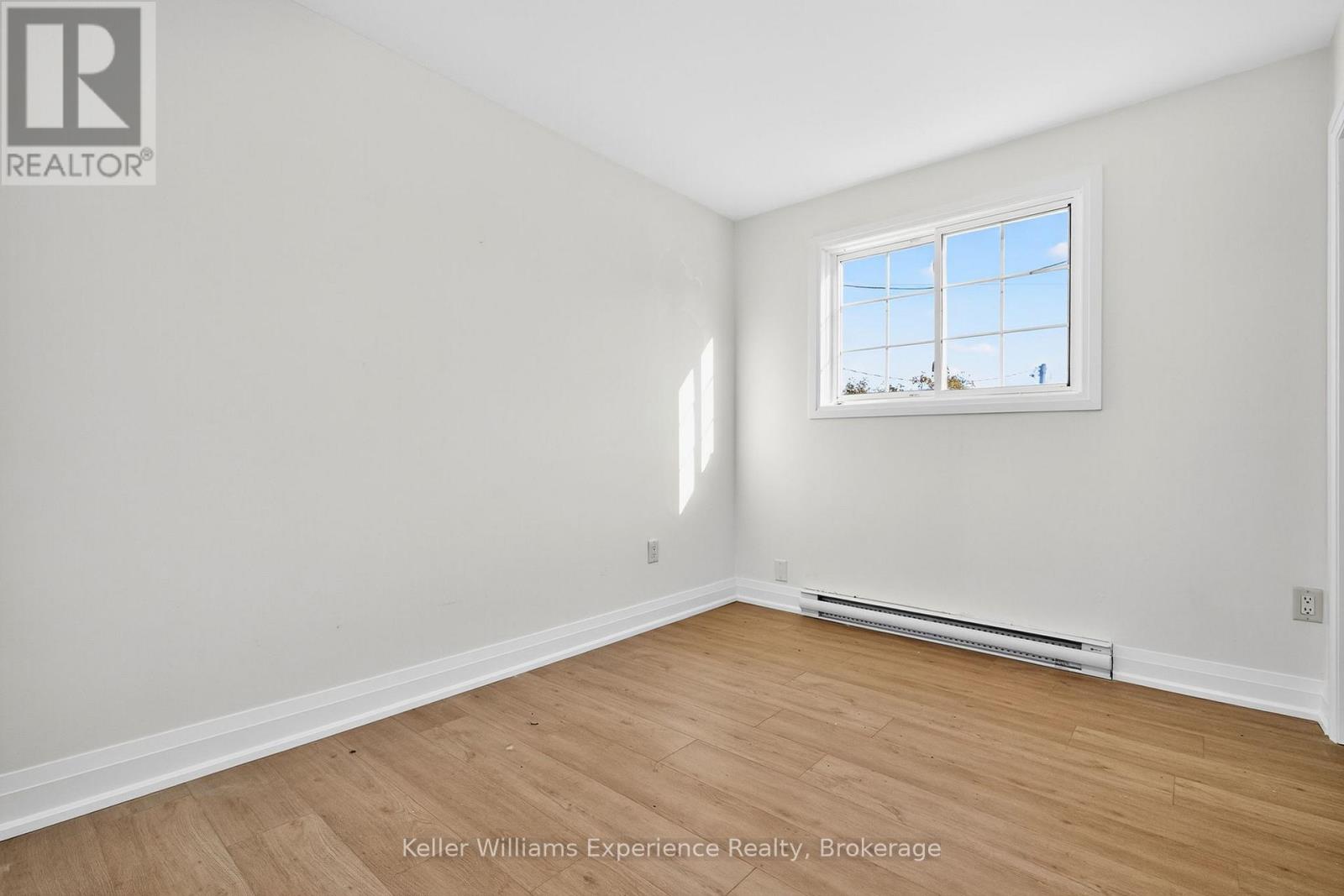 556 Champlain Road, Tiny, Ontario  L9M 0C2 - Photo 14 - S12935968