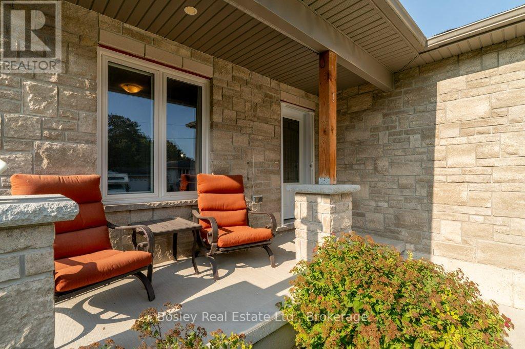 420 Victoria Street, Minto, Ontario  N0G 2P0 - Photo 10 - X12936068