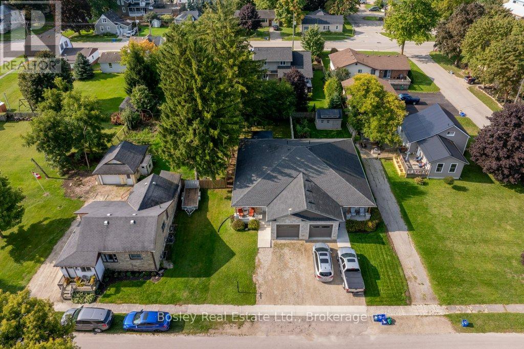 420 Victoria Street, Minto, Ontario  N0G 2P0 - Photo 11 - X12936068