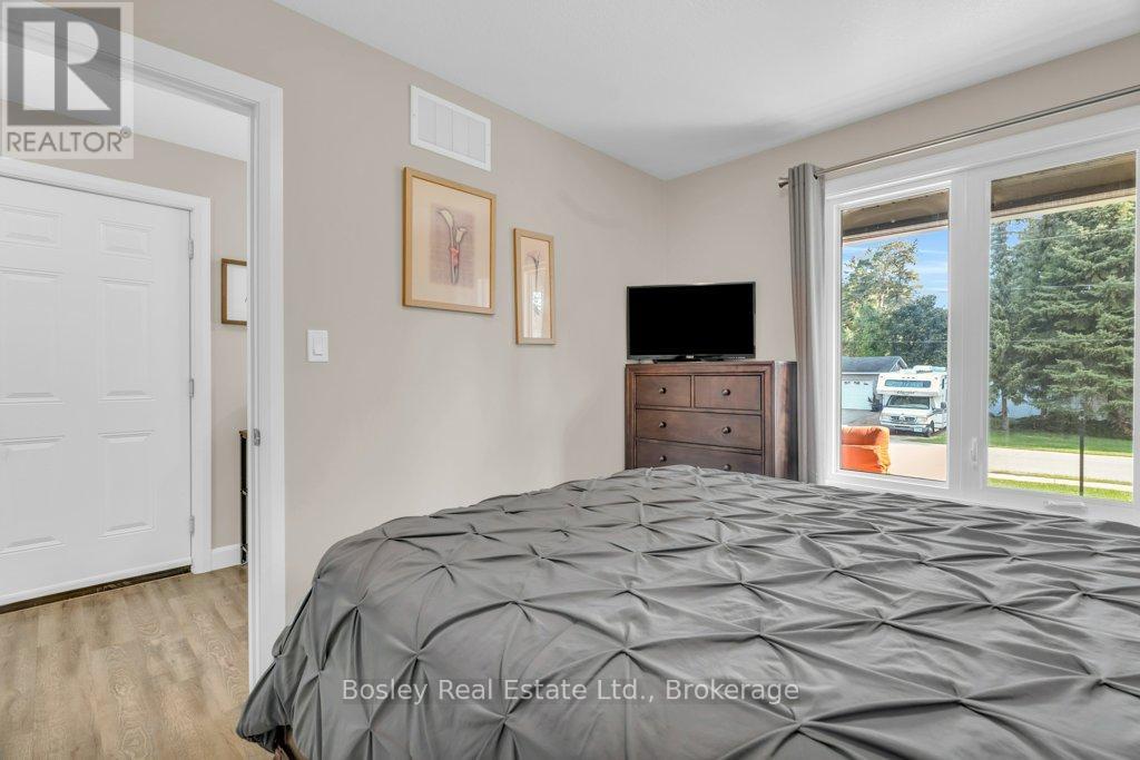 420 Victoria Street, Minto, Ontario  N0G 2P0 - Photo 21 - X12936068