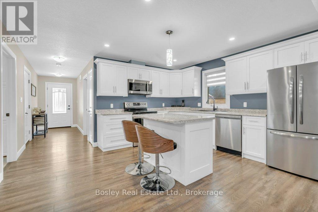 420 Victoria Street, Minto, Ontario  N0G 2P0 - Photo 24 - X12936068