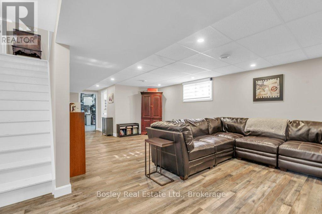 420 Victoria Street, Minto, Ontario  N0G 2P0 - Photo 38 - X12936068