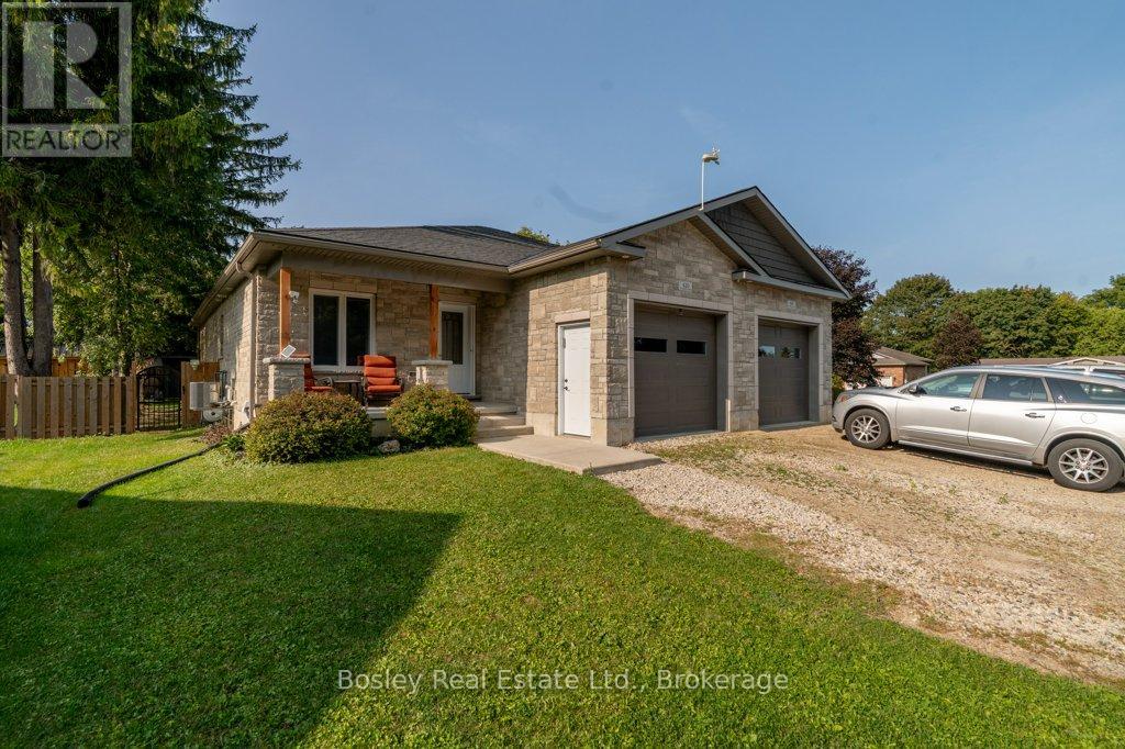 420 Victoria Street, Minto, Ontario  N0G 2P0 - Photo 4 - X12936068