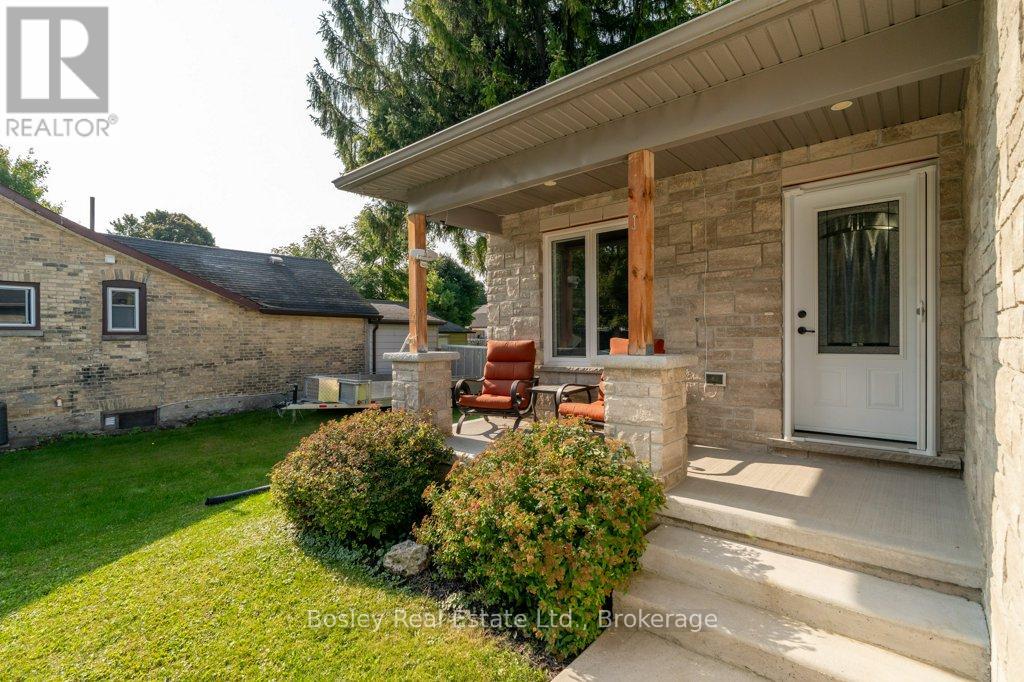 420 Victoria Street, Minto, Ontario  N0G 2P0 - Photo 8 - X12936068
