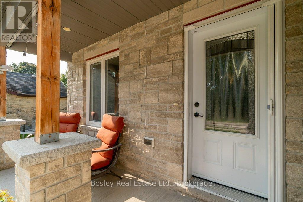 420 Victoria Street, Minto, Ontario  N0G 2P0 - Photo 9 - X12936068