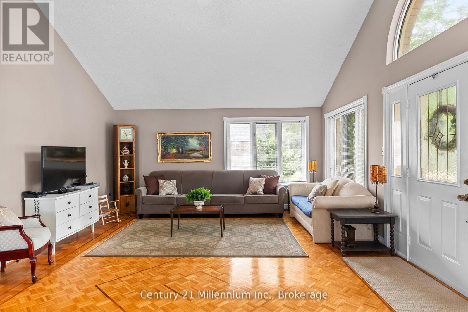 49 32nd Street N, Wasaga Beach, Ontario  L9Z 2C4 - Photo 4 - S12936492
