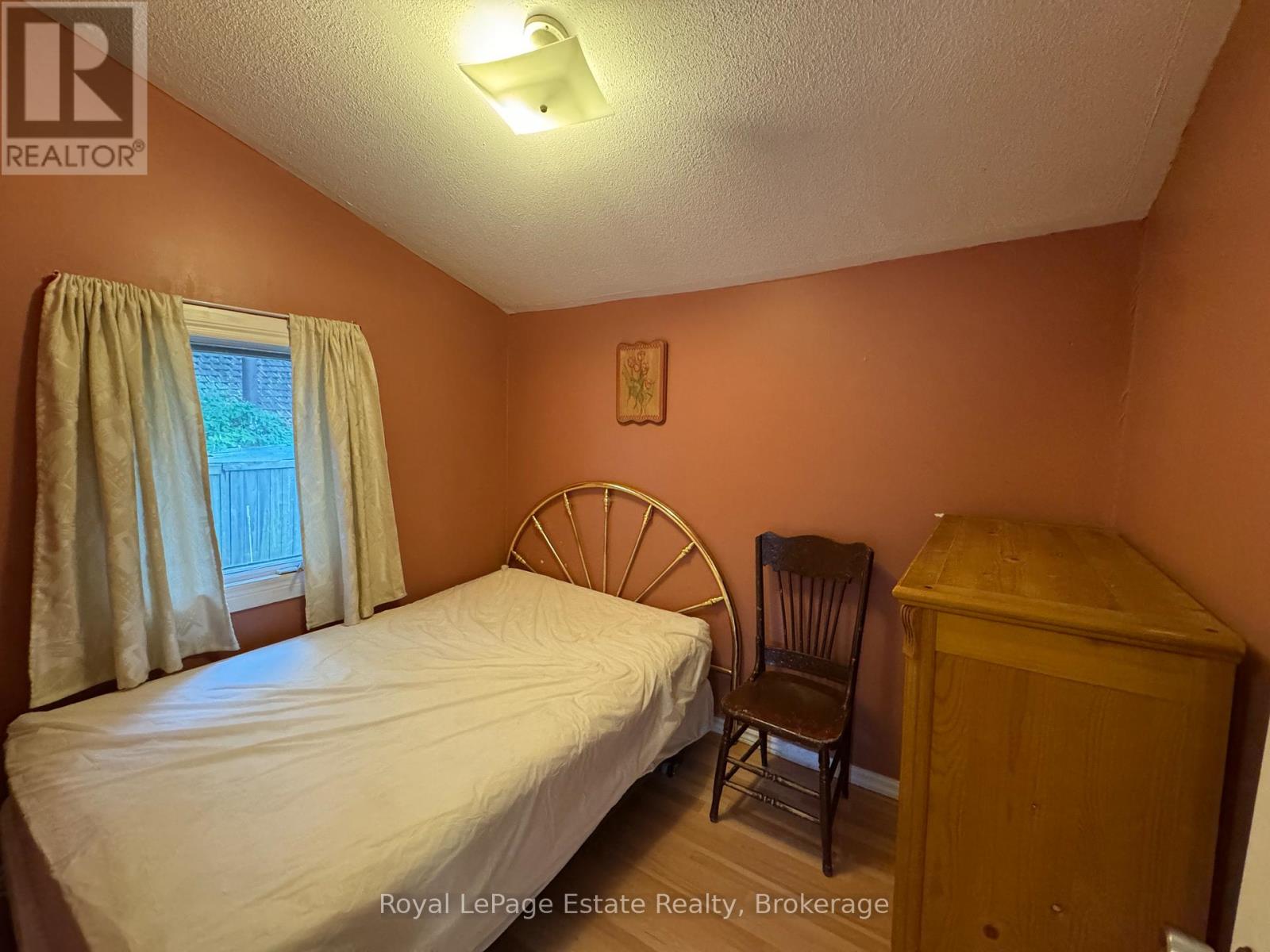 104 Third Avenue N, South Bruce Peninsula, Ontario  N0H 2G0 - Photo 13 - X12936592