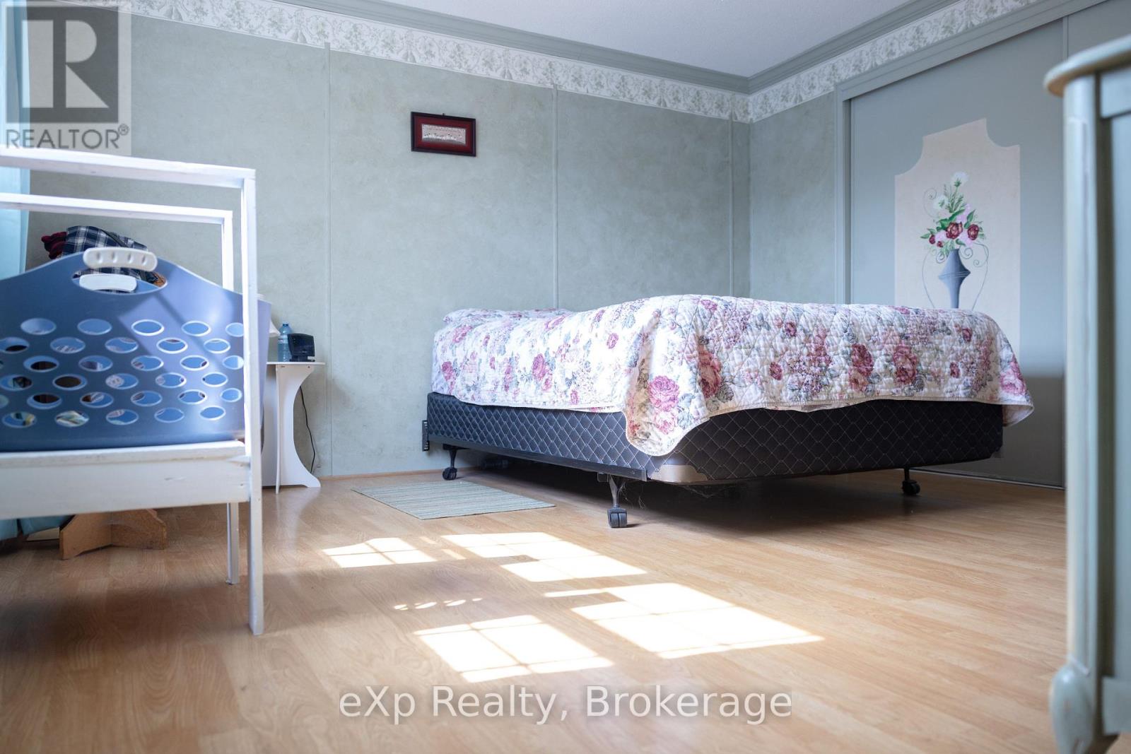 Unit 41 - 302694 Douglas Street, West Grey, Ontario  N0G 1R0 - Photo 10 - X12936724