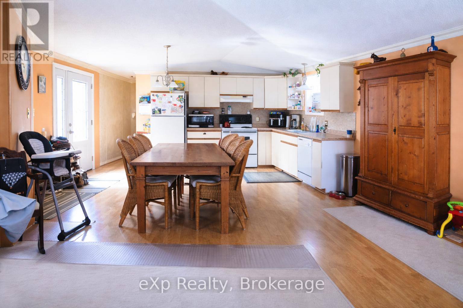 Unit 41 - 302694 Douglas Street, West Grey, Ontario  N0G 1R0 - Photo 5 - X12936724