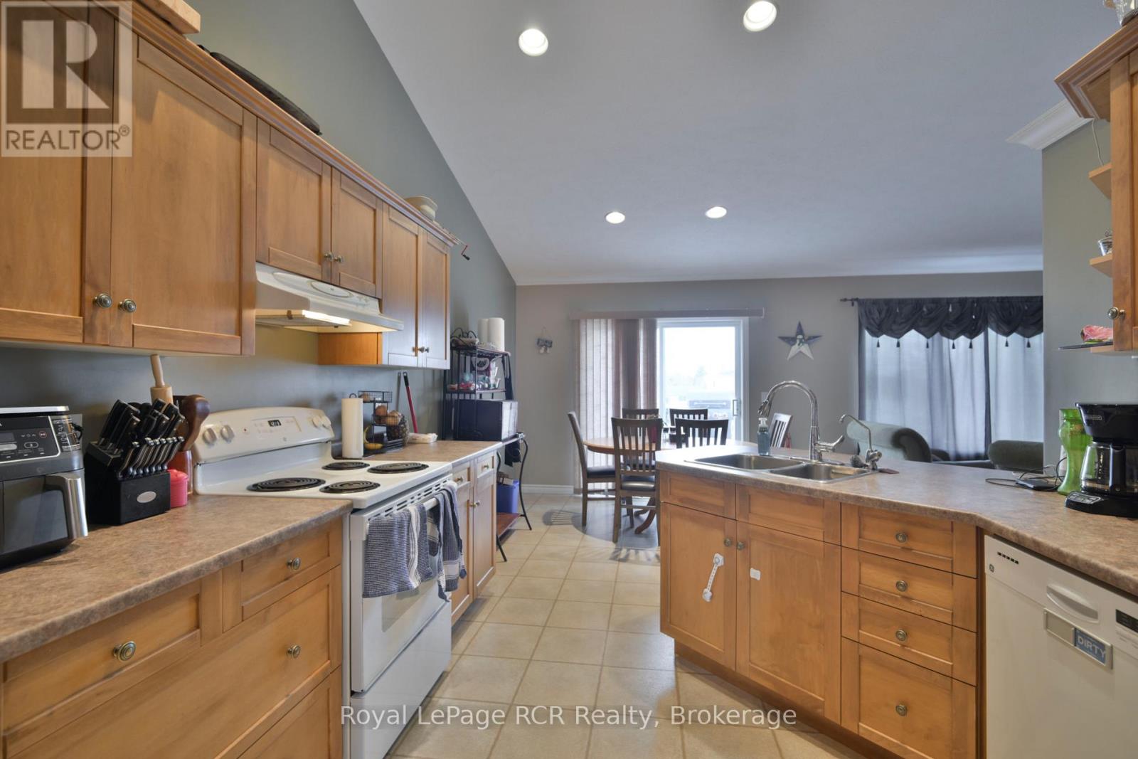 444 Grandview Road, North Huron, Ontario  N0G 2W0 - Photo 5 - X12937136