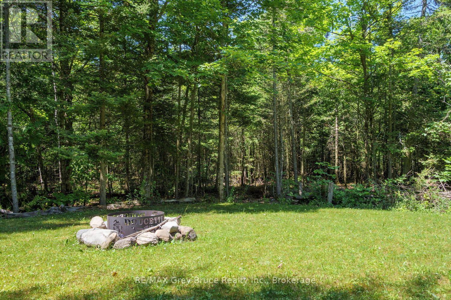 110 Maple Golf Crescent, Northern Bruce Peninsula, Ontario  N0H 2R0 - Photo 44 - X12937998