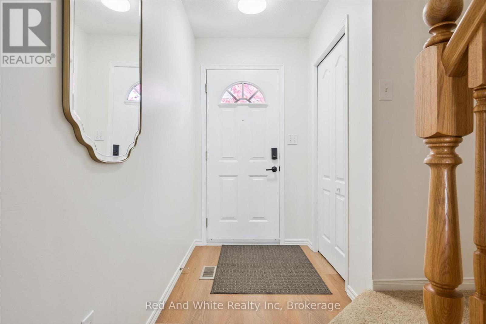 3 - 151 Clairfields Drive E, Guelph, Ontario  N1L 1P5 - Photo 3 - X12940480