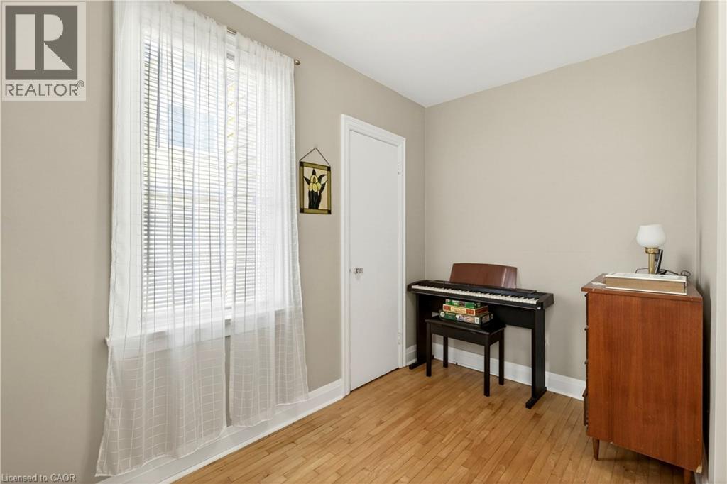 944 Garth Street, Hamilton, Ontario  L9C 4L2 - Photo 22 - 40816406