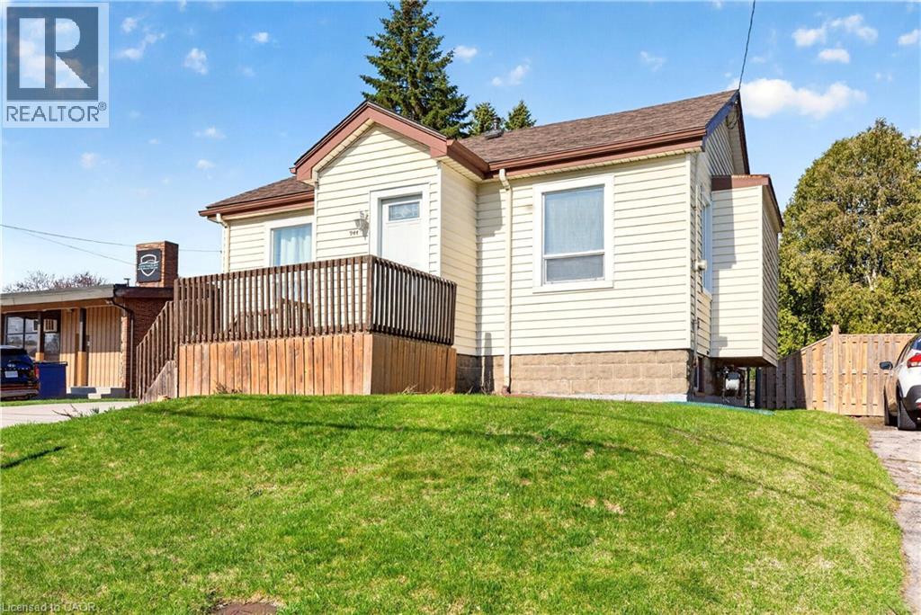 944 Garth Street, Hamilton, Ontario  L9C 4L2 - Photo 3 - 40816406