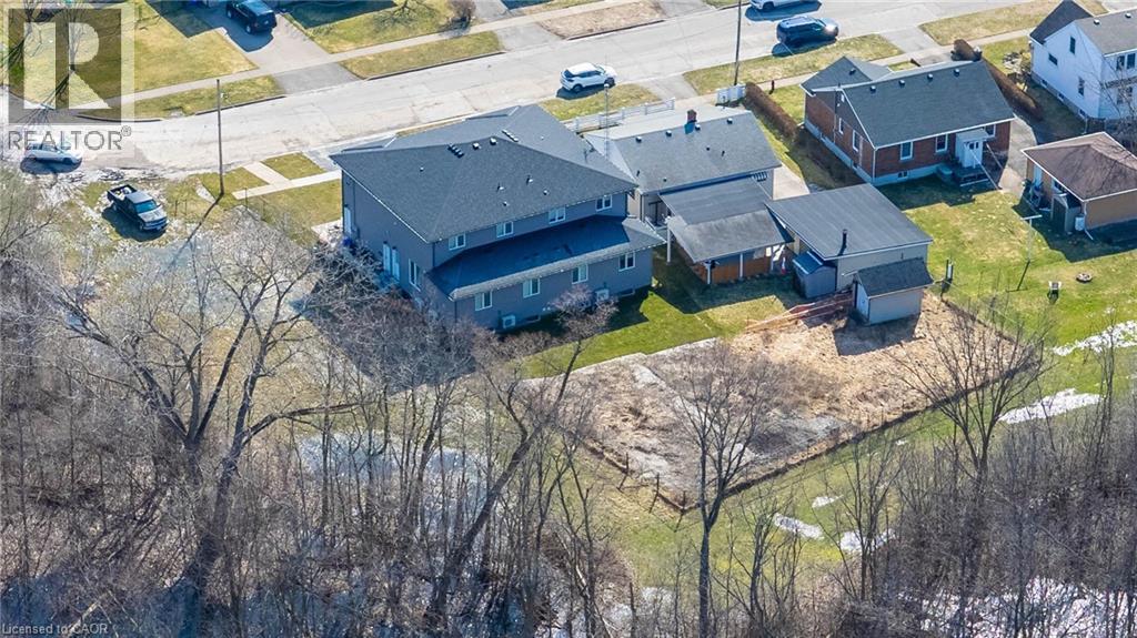 46 Pietz Avenue, Welland, Ontario  L3C 1Z4 - Photo 8 - 40816647